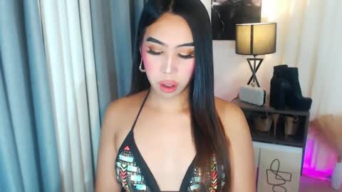 Snapshot of sassynamix chatting on June 18, 5:17 pm sassynamix online show from June 18, 5:17 pm