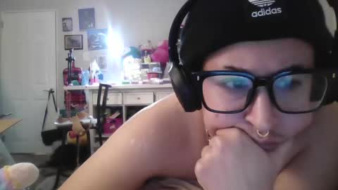 Snapshot of sassypandaxxx chatting on January 7, 3:14 am koolkat online show from January 7, 3:14 am