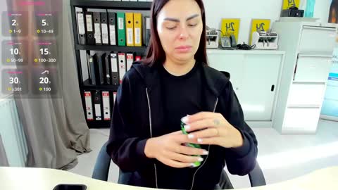 sassytiff online show from October 29, 11:45 am