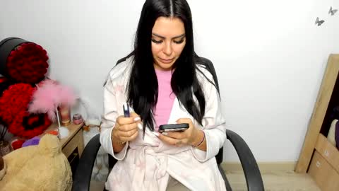 sassytiff online show from May 14, 10:44 am