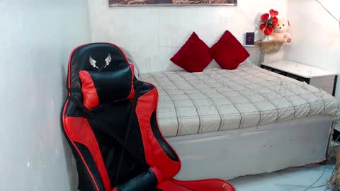 SassyNIKY online show from December 2, 5:15 am