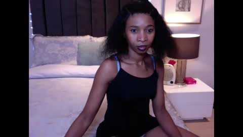 sasyylissaa online show from May 5, 12:02 pm