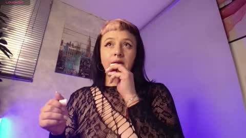 Snapshot of sathoshii_1 chatting on September 24, 11:52 pm Amapola online show from September 24, 11:52 pm