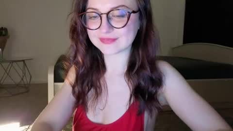 Lori online show from April 16, 9:39 pm