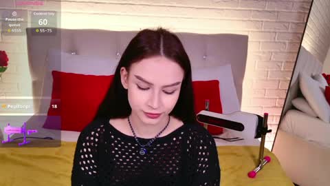 Snapshot of satiralux chatting on April 10, 6:34 pm online show from April 10, 6:34 pm
