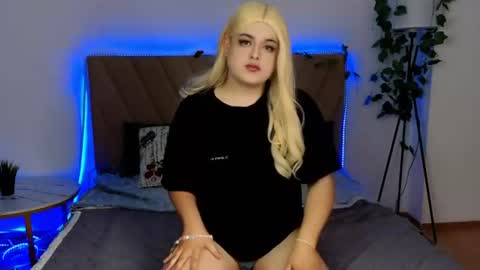 Snapshot of satisfaction_18 chatting on June 23, 8:07 pm Kati online show from June 23, 8:07 pm