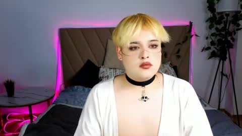 Snapshot of satisfaction_18 chatting on June 26, 8:35 pm Kati online show from June 26, 8:35 pm