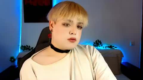 Snapshot of satisfaction_18 chatting on July 12, 7:27 pm Kati online show from July 12, 7:27 pm
