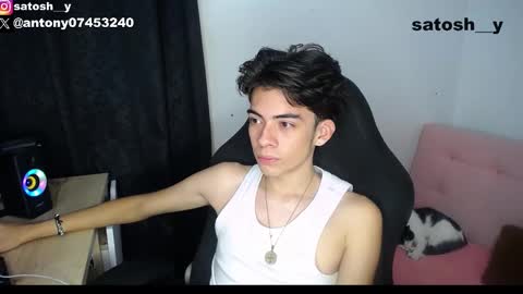 Snapshot of satosh_y chatting on January 23, 9:29 pm satosh_y online show from January 23, 9:29 pm