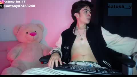Snapshot of satosh_y chatting on February 15, 11:06 am satosh_y online show from February 15, 11:06 am