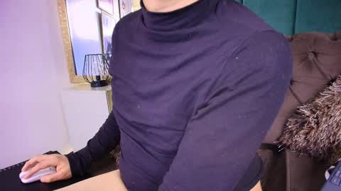 Snapshot of saturningsweets chatting on March 17, 2:20 pm Saturningsweets online show from March 17, 2:20 pm