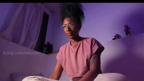 saturno_vibes online show from September 23, 10:07 am