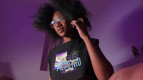 saturno_vibes online show from October 8, 9:07 am