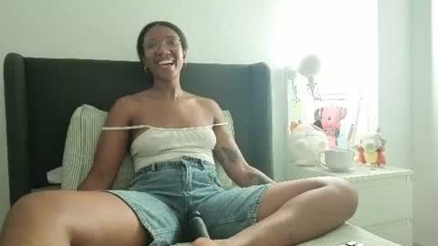 saturno_vibes online show from June 27, 2:23 pm