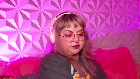 Gina George online show from November 27, 1:40 am