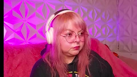 Gina George online show from January 11, 10:26 pm