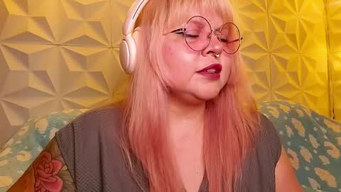 Gina George online show from May 10, 12:49 am