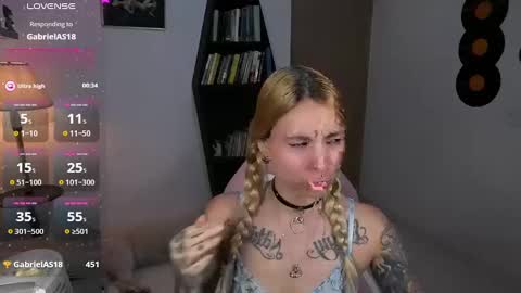 I AM JENN  online show from October 19, 1:39 am