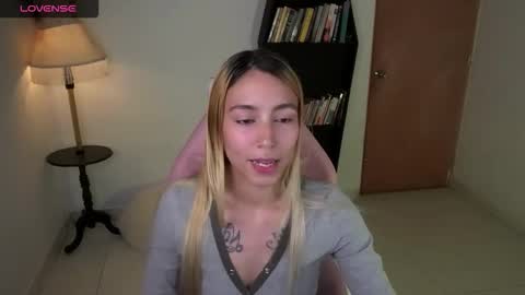 I AM JENN  online show from December 20, 2:40 am