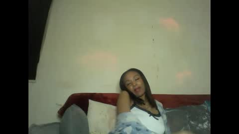 Snapshot of saucy_shanice chatting on September 23, 9:07 pm Shaniiice online show from September 23, 9:07 pm