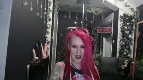 SaucySky online show from March 1, 9:06 pm