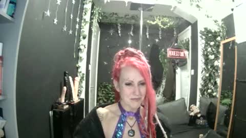 SaucySky online show from May 16, 8:07 pm