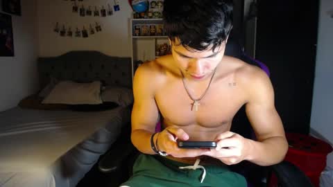 Snapshot of saulomiralles chatting on April 15, 12:39 am Saulo online show from April 15, 12:39 am