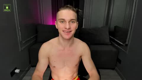 Snapshot of savage_hunterr chatting on March 7, 8:33 pm HARDin online show from March 7, 8:33 pm