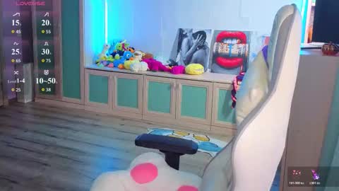 Ariel online show from December 2, 3:34 am