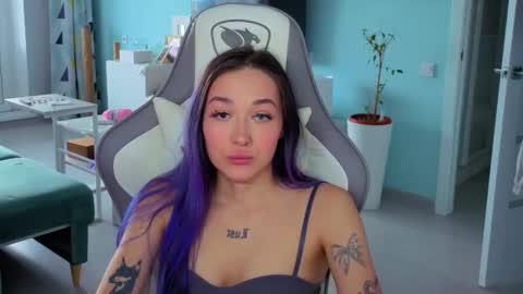 Ariel online show from May 14, 3:35 am