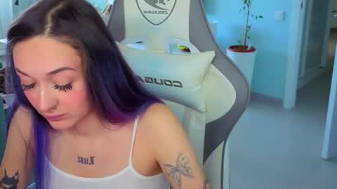 Ariel online show from May 15, 3:35 am