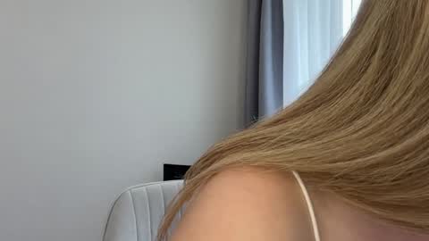 savagesigh online show from June 10, 4:28 pm