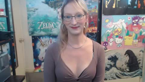 Snapshot of savanah_banana chatting on October 17, 6:21 pm Savanah online show from October 17, 6:21 pm