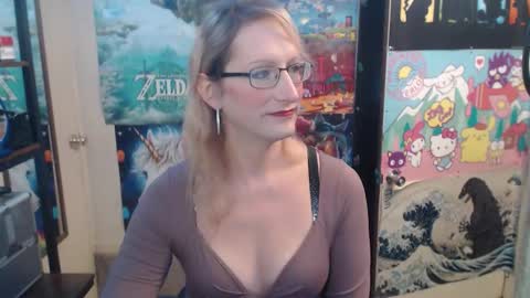 Snapshot of savanah_banana chatting on October 22, 6:18 pm Savanah online show from October 22, 6:18 pm