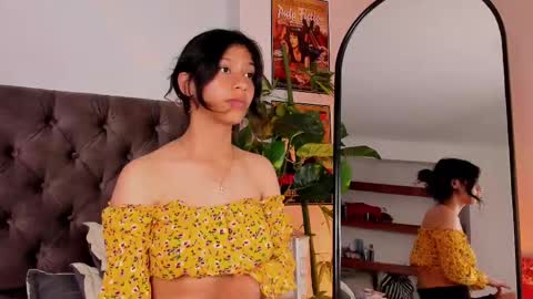 Snapshot of savannah_cameron chatting on December 7, 2:24 pm Savannah online show from December 7, 2:24 pm