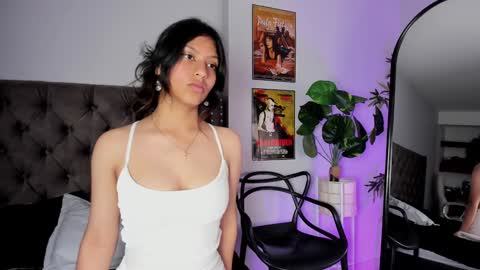 Snapshot of savannah_cameron chatting on January 9, 3:23 pm Savannah online show from January 9, 3:23 pm