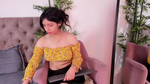 Snapshot of savannah_cameron chatting on January 18, 12:36 pm Savannah online show from January 18, 12:36 pm