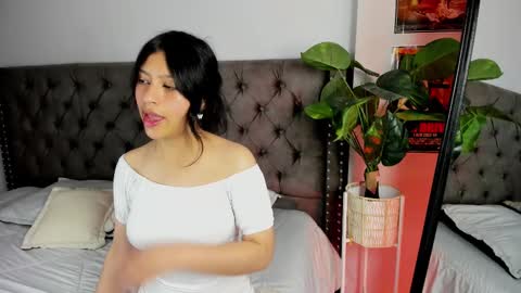 Snapshot of savannah_cameron chatting on February 26, 12:25 pm Savannah online show from February 26, 12:25 pm