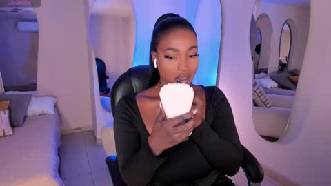 S a v a n n a h  online show from February 15, 12:14 pm