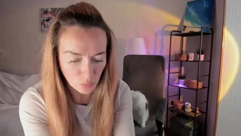 save the qween online show from September 30, 10:31 am