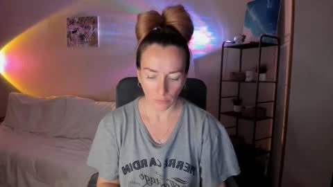 save the qween online show from November 8, 10:48 am