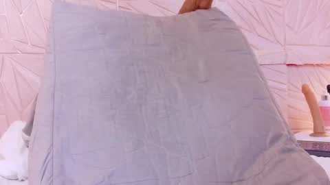 savory_pussy18 online show from October 9, 2:15 pm