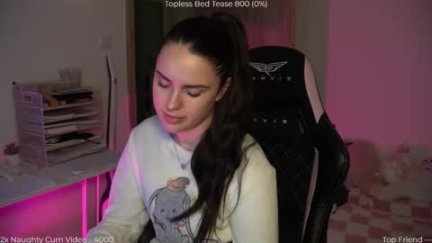 Naomi online show from February 7, 8:01 pm