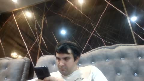 petperson04 online show from April 4, 8:34 am