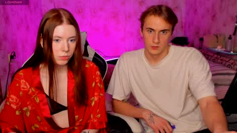 Say and kiss online show from December 1, 7:14 pm