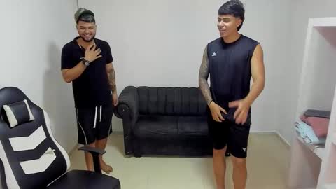 Snapshot of say_tony chatting on February 15, 5:04 am say_tony online show from February 15, 5:04 am