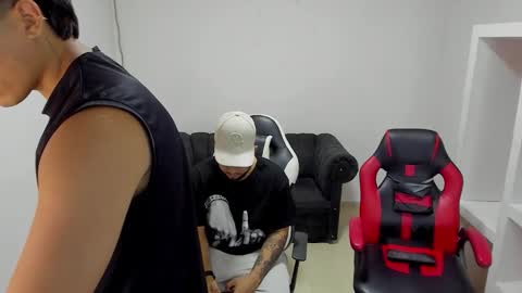 Snapshot of say_tony chatting on February 22, 5:08 am say_tony online show from February 22, 5:08 am