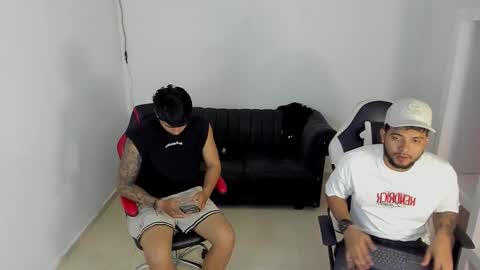 Snapshot of say_tony chatting on February 26, 6:01 am say_tony online show from February 26, 6:01 am