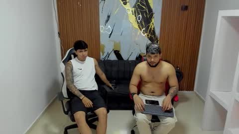 Snapshot of say_tony chatting on February 28, 5:41 am say_tony online show from February 28, 5:41 am