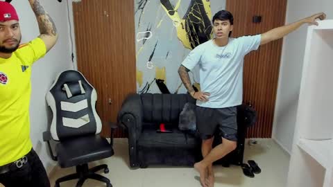 Snapshot of say_tony chatting on March 27, 5:13 am say_tony online show from March 27, 5:13 am